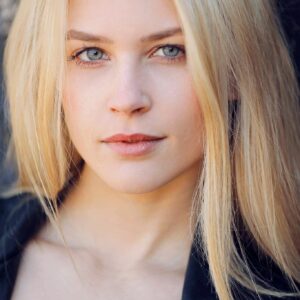 تصویر هنرمند Jeanne Goursaud