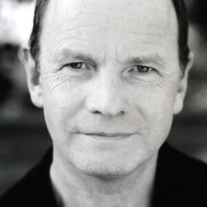 تصویر هنرمند Simon Chandler