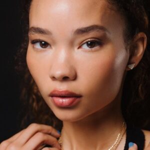 تصویر هنرمند Ashley Moore