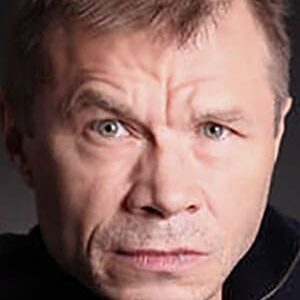 تصویر هنرمند Aleksandr Bashirov