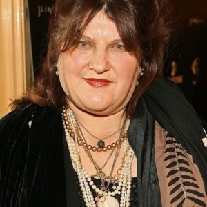 تصویر هنرمند Julie Weiss