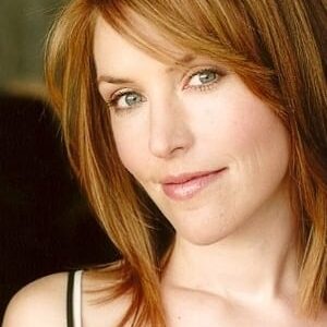 تصویر هنرمند Jennifer Crystal Foley