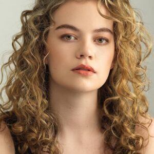 تصویر هنرمند Megan Charpentier