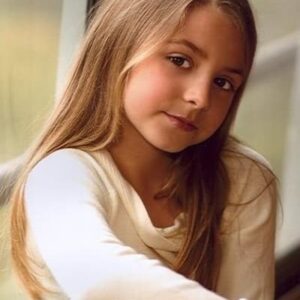 تصویر هنرمند Sloane Momsen