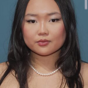 تصویر هنرمند Ella Jay Basco