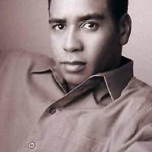 تصویر هنرمند Chris Shields