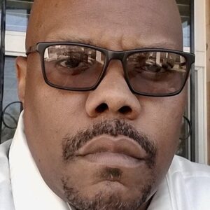 تصویر هنرمند George Sharperson