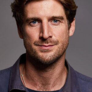 تصویر هنرمند Tom Stourton