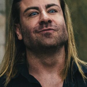 تصویر هنرمند Tristan Aronovich