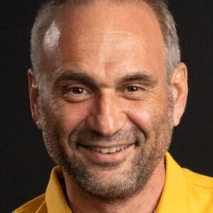 تصویر هنرمند Adrian Văncică