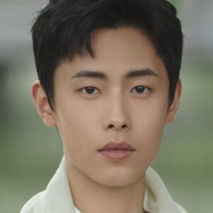 تصویر هنرمند Dong Zifan