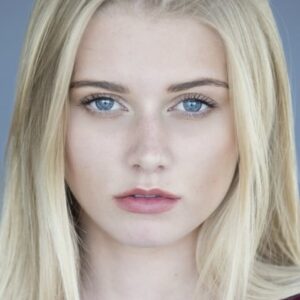 تصویر هنرمند Alena Savostikova