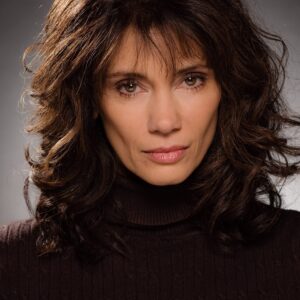 تصویر هنرمند Debrianna Mansini