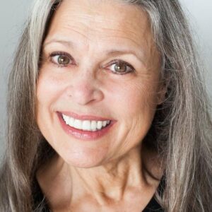 تصویر هنرمند Ruth Ann Harnisch