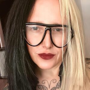 تصویر هنرمند Emma Fleming