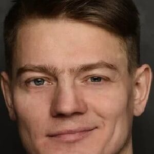 تصویر هنرمند Nikolay Starodubtsev