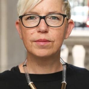 تصویر هنرمند Ruth Adams