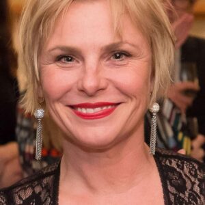 تصویر هنرمند Angelica Page