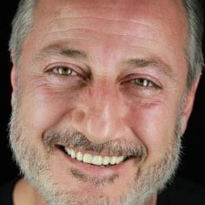 تصویر هنرمند Ayhan Işık