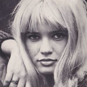 تصویر هنرمند Gillian Hills