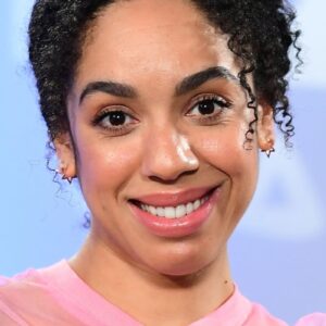 تصویر هنرمند Pearl Mackie
