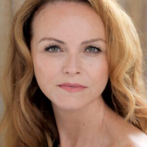 تصویر هنرمند Anna-Louise Plowman