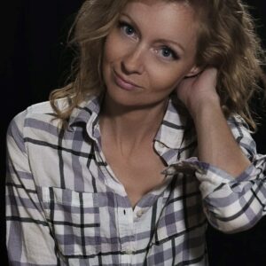 تصویر هنرمند Axelle Carolyn