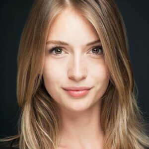 تصویر هنرمند Yasemin Kay Allen