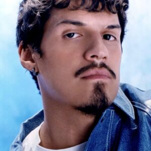 تصویر هنرمند Omar Apollo