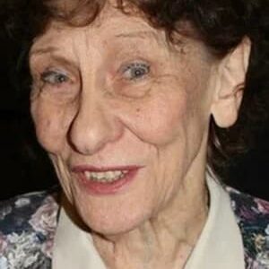 تصویر هنرمند Galina Mochalova