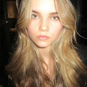 تصویر هنرمند Emmeline Luka Bale