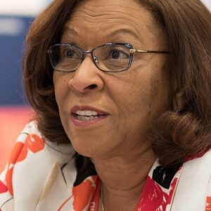 تصویر هنرمند Sharon M. Draper