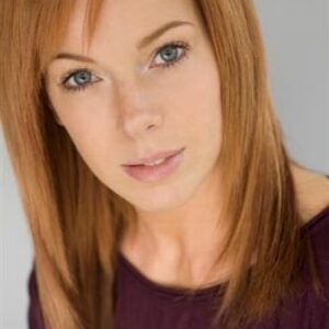 تصویر هنرمند Cassie Newby