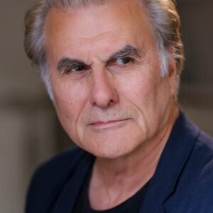 تصویر هنرمند Oliver Cotton