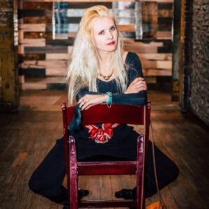 تصویر هنرمند Clara Peterson