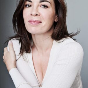 تصویر هنرمند Eve Macklin