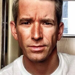 تصویر هنرمند Michael Broderick