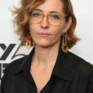 تصویر هنرمند Fiona Crombie