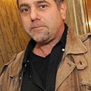 تصویر هنرمند Josh Becker