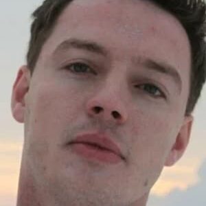 تصویر هنرمند Anton Belov