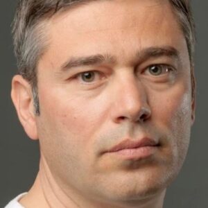 تصویر هنرمند Özgür Özgülgün