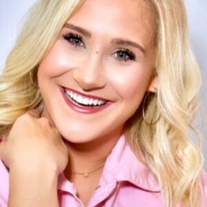 تصویر هنرمند Carsen Rowe