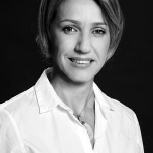 تصویر هنرمند Aurita Agushi