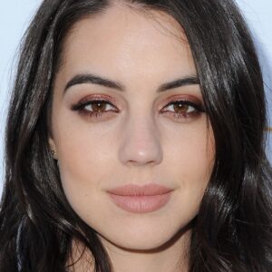 تصویر هنرمند Adelaide Kane