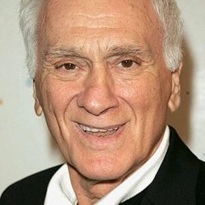 تصویر هنرمند Dick Latessa