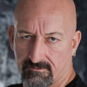 تصویر هنرمند Grant Huggair