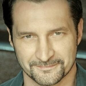 تصویر هنرمند Timothy Thomas Brown