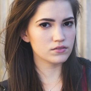 تصویر هنرمند Taylor Hemsworth