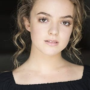 تصویر هنرمند Lucinda Armstrong Hall