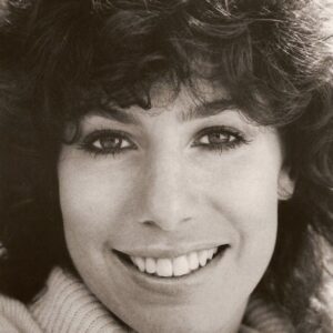 تصویر هنرمند Lara Cody